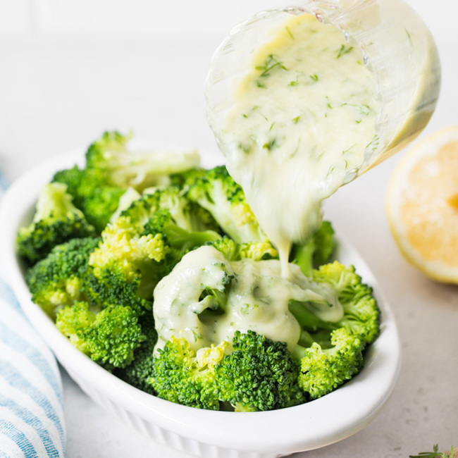 Broccoli With Zucchini Ranch Sauce