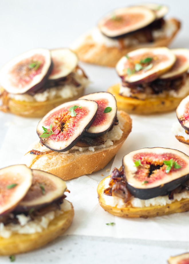 Caramelized Onion Crostini